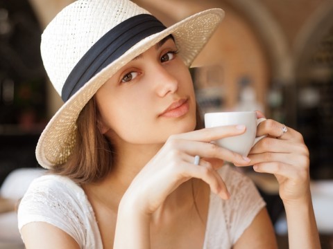ニ日酔いにはコーヒーを!~カフェイン効果で頭痛の原因を取り除く~