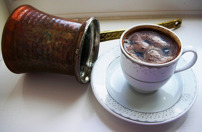 ターキッシュコーヒーを淹れる~イスタンブール発祥と伝わるトルコ式コーヒーと占い~イブリックで淹れる動画あり