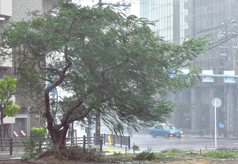 台風24号沖縄